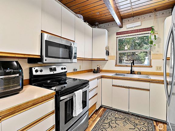 5th image of 46020 SE 174th Street