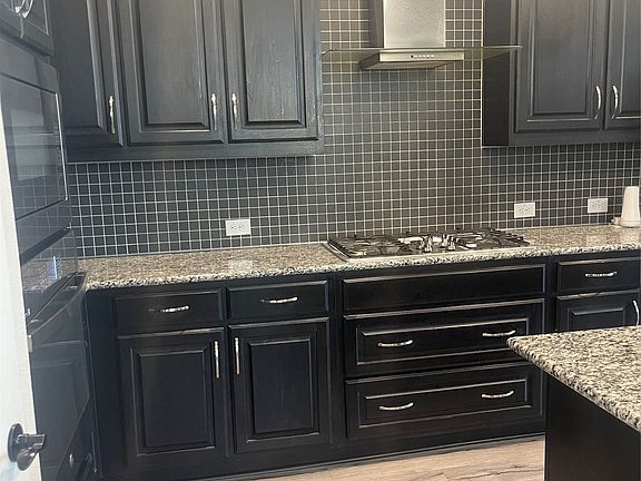 5th image of 3724 Prickly Pear Rd