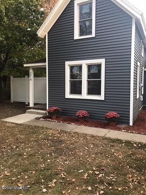 1st image of 3818 Oakes St SW