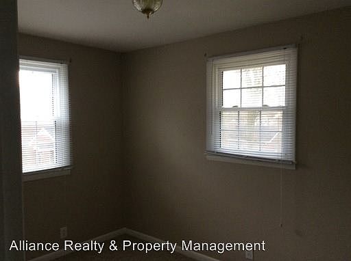 4th image of 1432 Daniel St