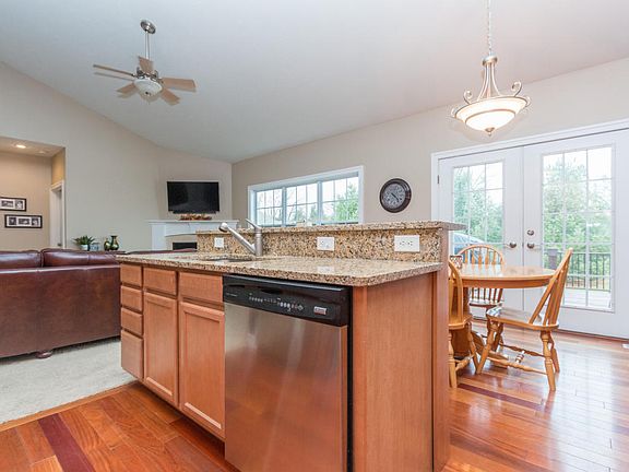 4th image of 8781 Tiburon Ln