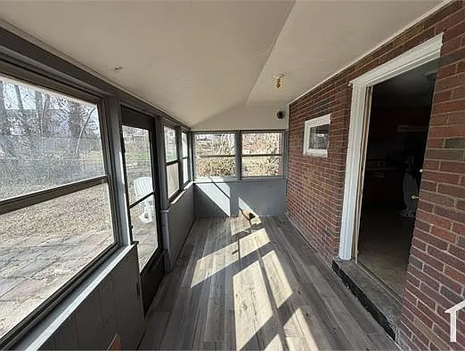 2 bed, 918 sqft, $1,200 — Photo 4