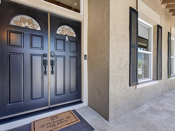 4th image of 515 Burns Cir