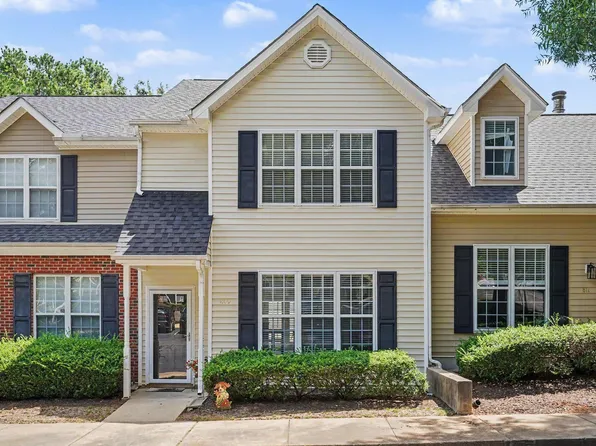 809 Rothshire Ct, Raleigh, NC 27615