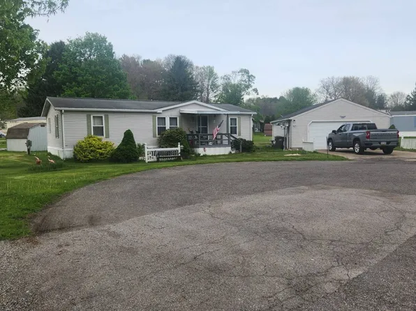 47 Hemlock Dr, Beaver Falls, PA 15010