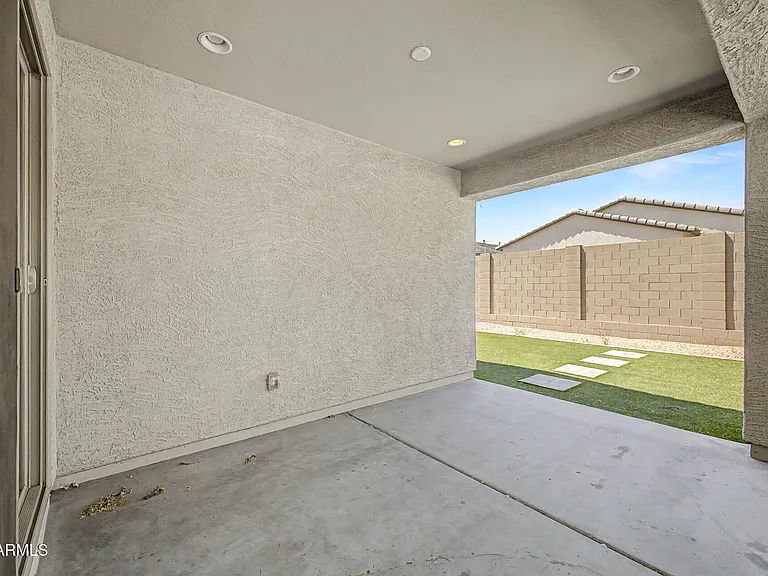 5722 W Getty Dr — Photo 38