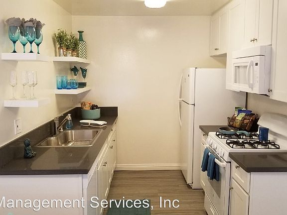 5th image of 19950 Roscoe Blvd APT 04