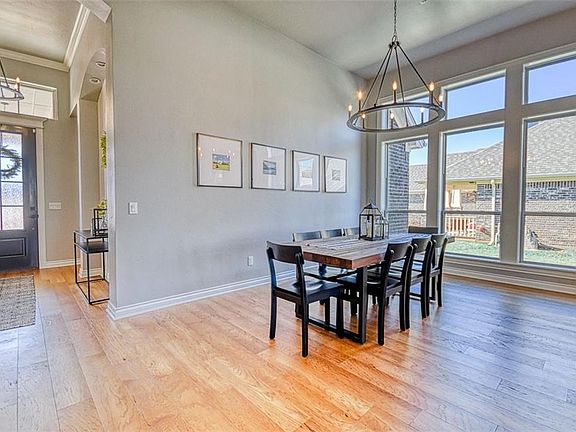 5th image of 321 Sonora Ln