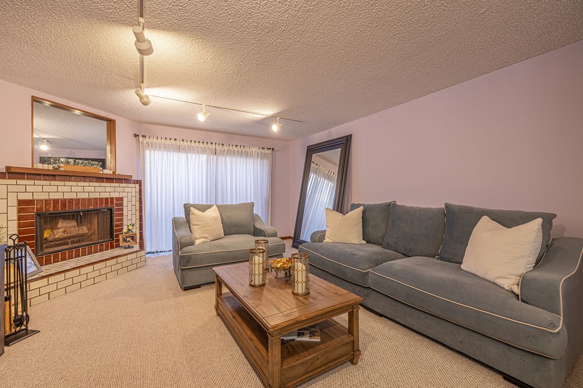 next background image