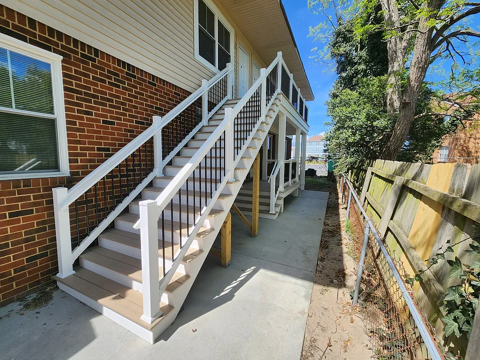 1216 Little Bay Ave