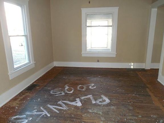 5th image of 221 E Liberty St