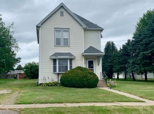 703 Garfield St, Gladbrook, IA 50635