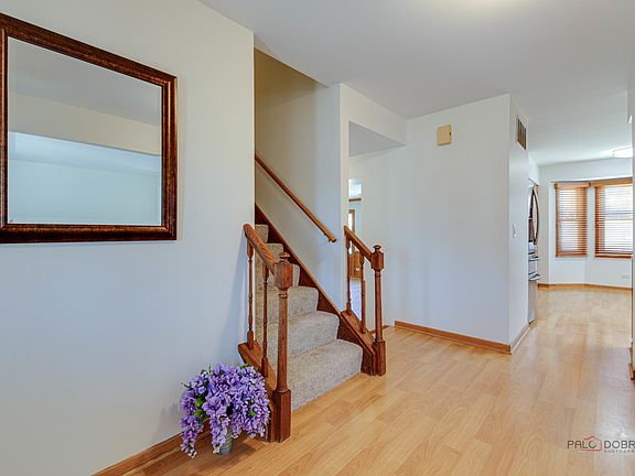 5th image of 4075 N Parkside Dr
