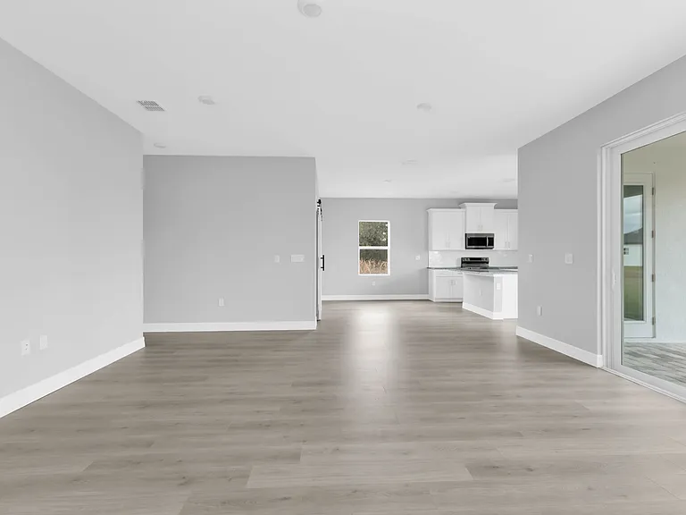 Builder provided photos - actual layout is reversed. Specific finishes may vary.