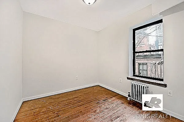 Rented by Jonis Realty | media 8