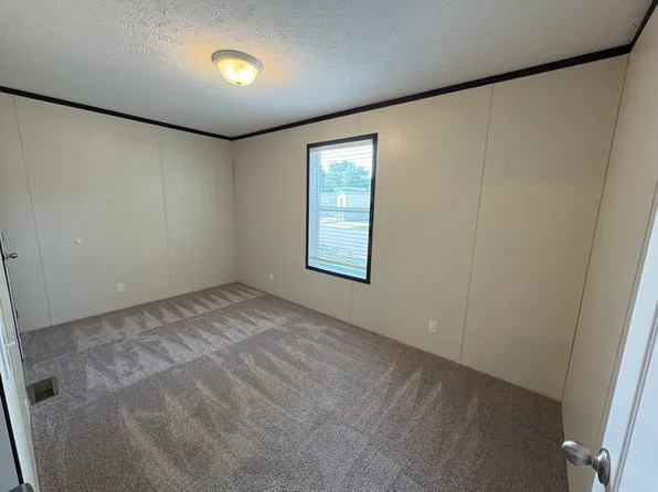 17311 E Us Highway 40 Unit G-17, Independence, MO 64055