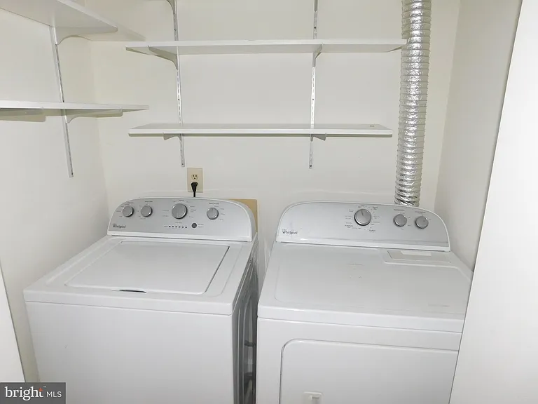200 Dover Pl #201 — Photo 10