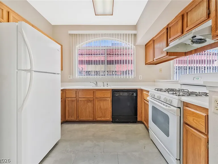 6536 Sterling Springs Pkwy — Photo 8