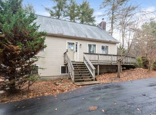 4 Knight Ct, Richmond, RI 02892