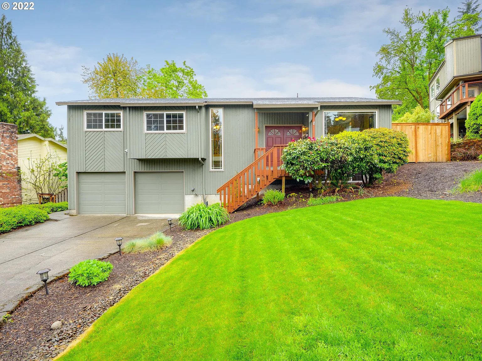 17129 SE Parkers Dr photo 1