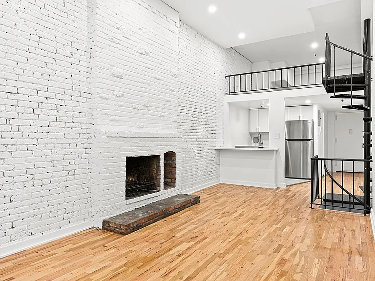 324 Pearl St #1G — Photo 3