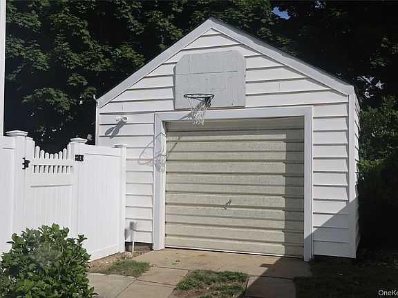 3rd image of 22 Alice Street