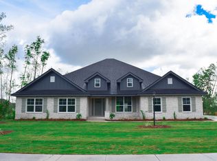 121 Lake Merial Trl, Southport, FL 32409