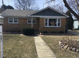 168 N Shaddle Ave, Mundelein, IL 60060