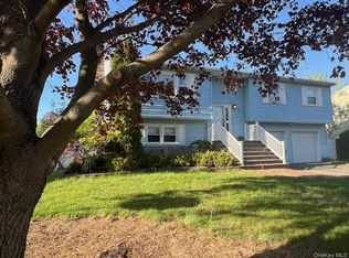 76 Creamery Dr, New Windsor, NY 12553