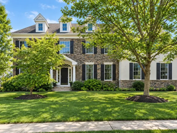 410 Ace Cir, Harleysville, PA 19438