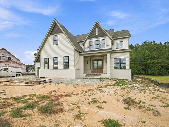 2nd image of 5205 Harmony Grove Ln