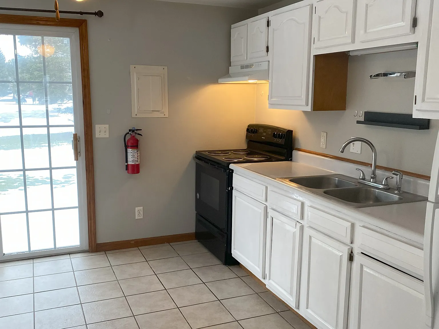 2 bed, 1.5 bath, 900 sqft, $1,250 — Photo 2