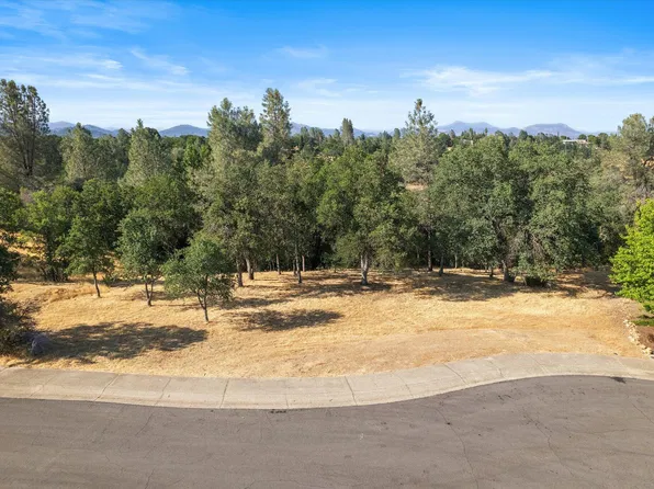 866 Blackstone Ct, Redding, CA 96003