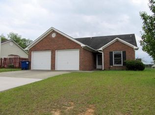 302 Buckeye Dr, Raeford, NC 28376