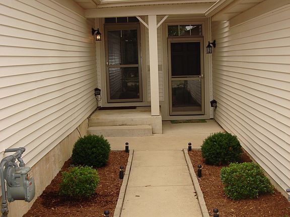 2nd image of 475 Peregrine Pkwy #A