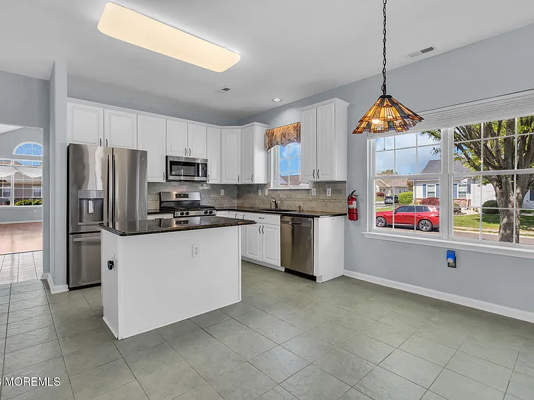 1 Evans Ct — Photo 16