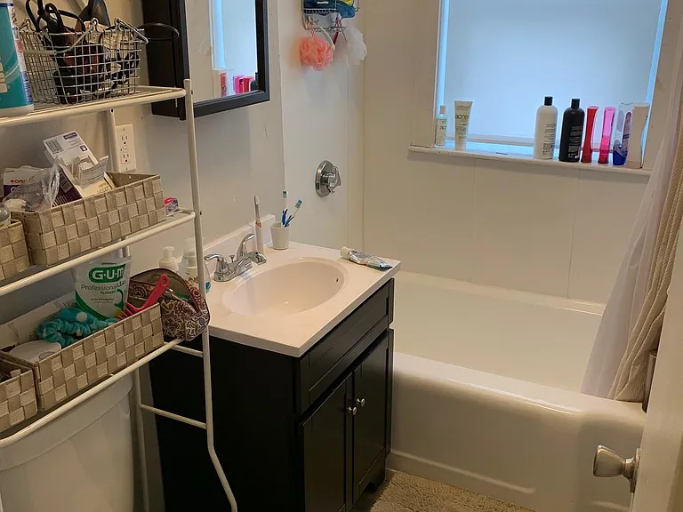 64 Woodstock Ave #3 — Photo 5