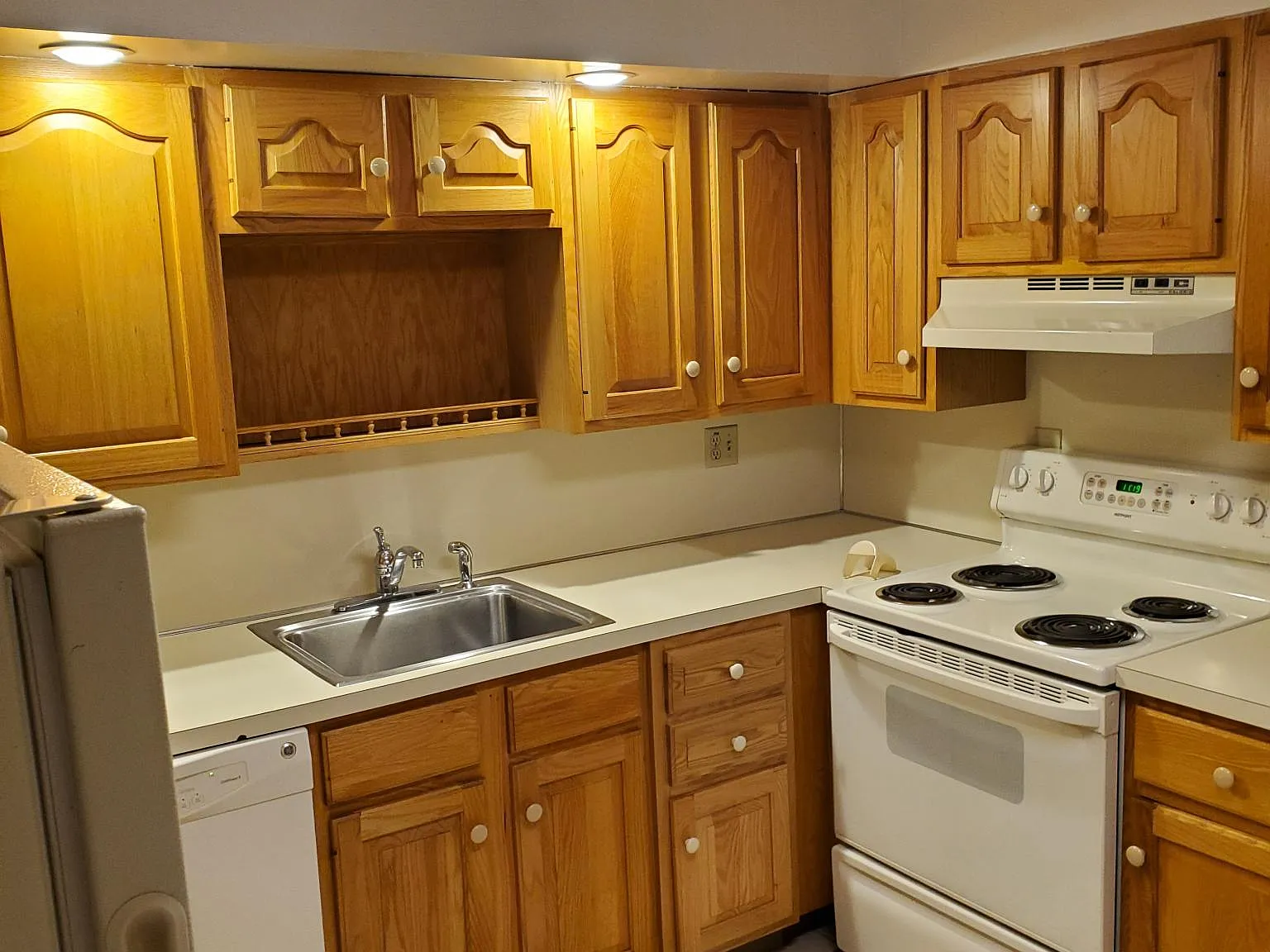 2 bed, 2.5 bath, 1100 sqft, $1,895 — Photo 3