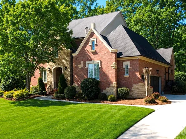 9911 Clarkes View Pl NW, Concord, NC 28027