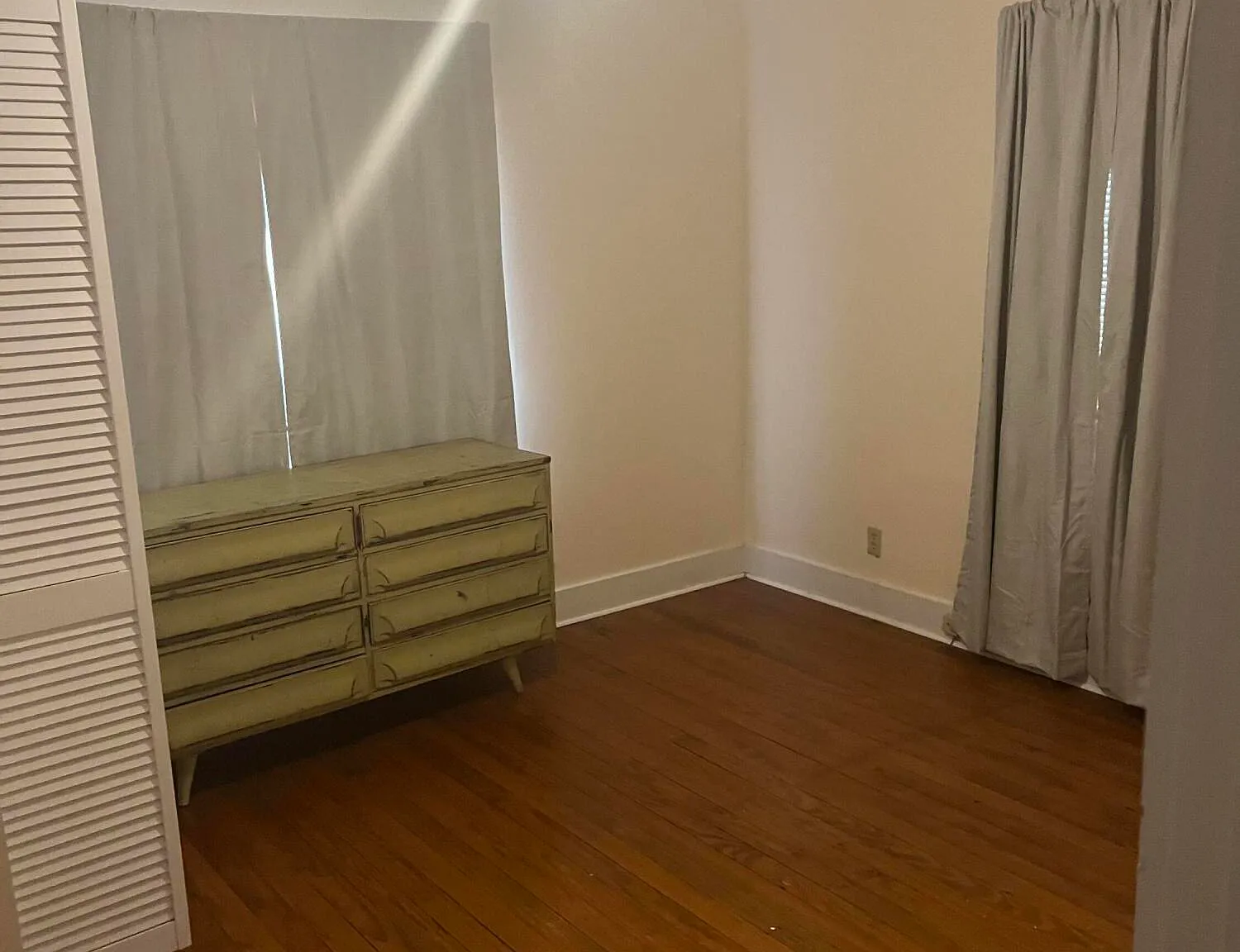 2 bed, 1.0 bath, 1000 sqft, $1,000 — Photo 3