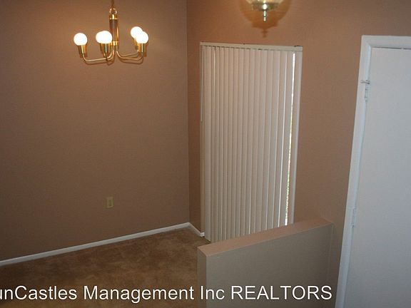 5th image of 1816 S Fern Creek Ave