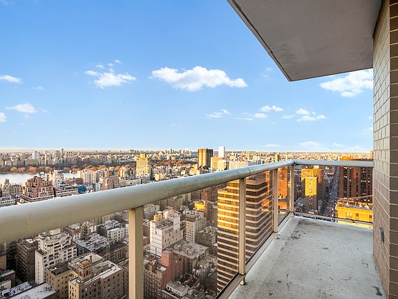 4th image of 200 E 89th St APT 42B