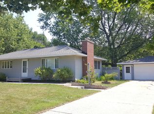 15330 Apple St, Grand Haven, MI 49417