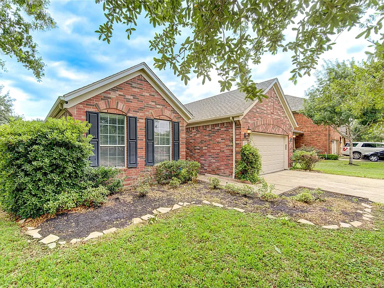 9503 Herons Grove Ln — Photo 2