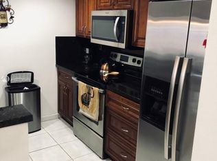 9901 NW 9th Street Cir APT 2, Miami, FL 33172