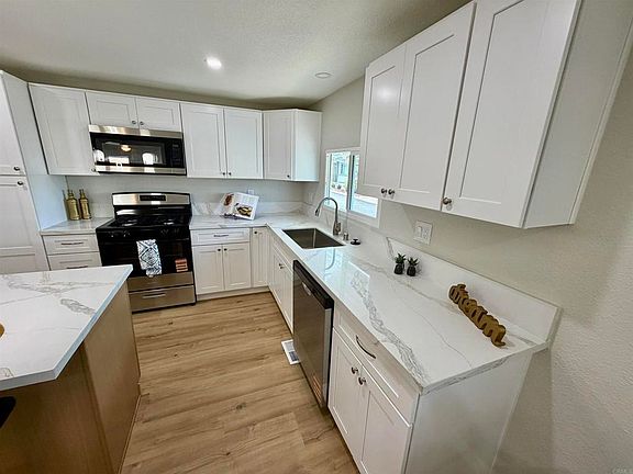 2nd image of 8301 Mission Gorge Rd Spc 233