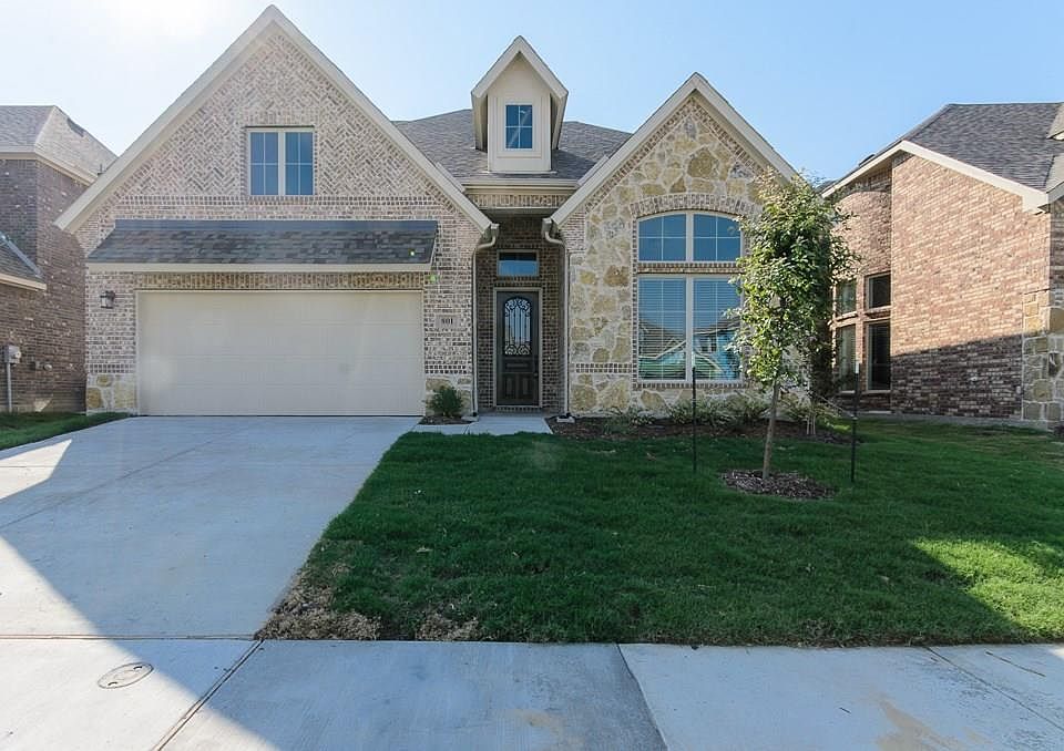 1st image of 801 Cypress Hill Dr