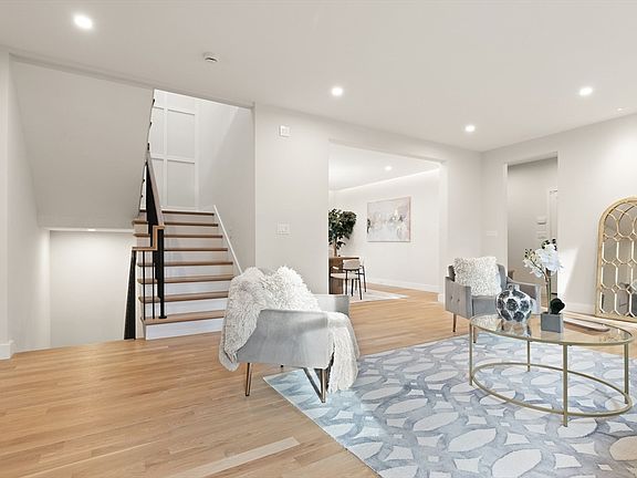 5th image of 14 Benjamin Rd