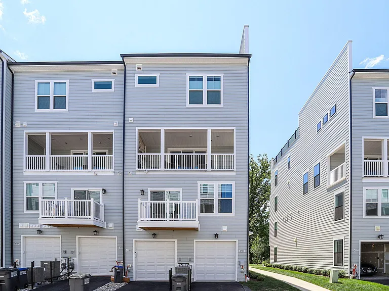 45181 Drowes Ter — Photo 31