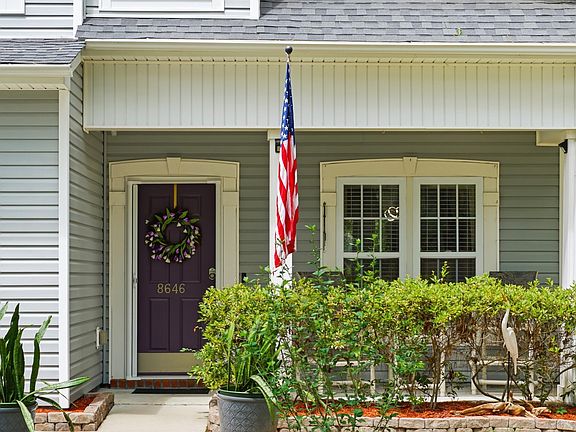 3rd image of 8646 Coppergrove Dr